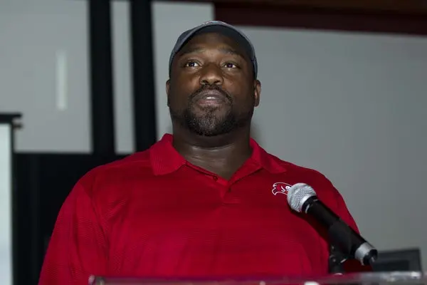 Warren Sap acude a la presentación del Madden 25
