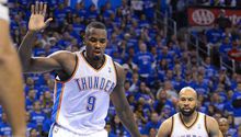 Thunder recorta distancia en la Final del Oeste