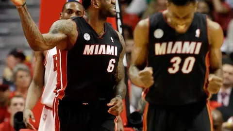 Heat se pasea ante Bulls y casi liquida la serie