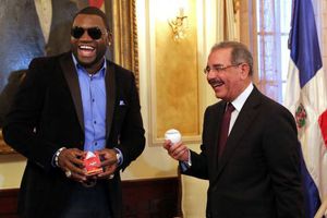 Presidente dominicano recibe visita de 'Big Papi'