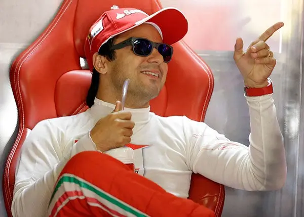 'Fernando Alonso y Raikkonen chocarán en Ferrari': Massa
