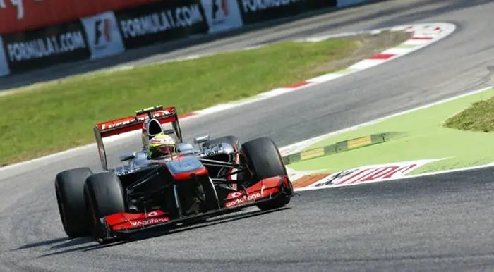 McLaren y Sergio Pérez tienen buen arranque en Italia