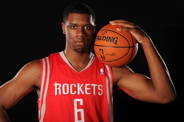 Terrence Jones, detenido por agredir a vagabundo