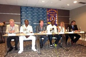 Evander Holyfield y Tony 'TNT' Tucker ¡KO al hambre!