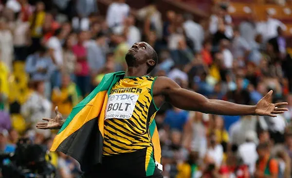 Usain Bolt consigue su tercer título mundial en los 200m
