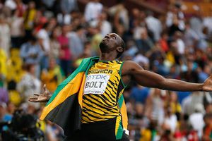 Usain Bolt consigue su tercer título mundial en los 200m