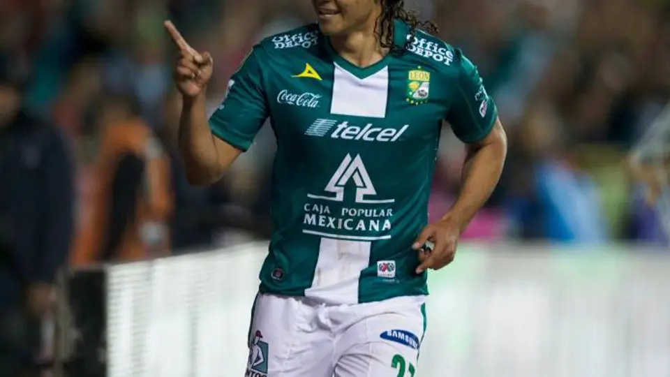 Gullit Peña guía victoria de León sobre Atlas