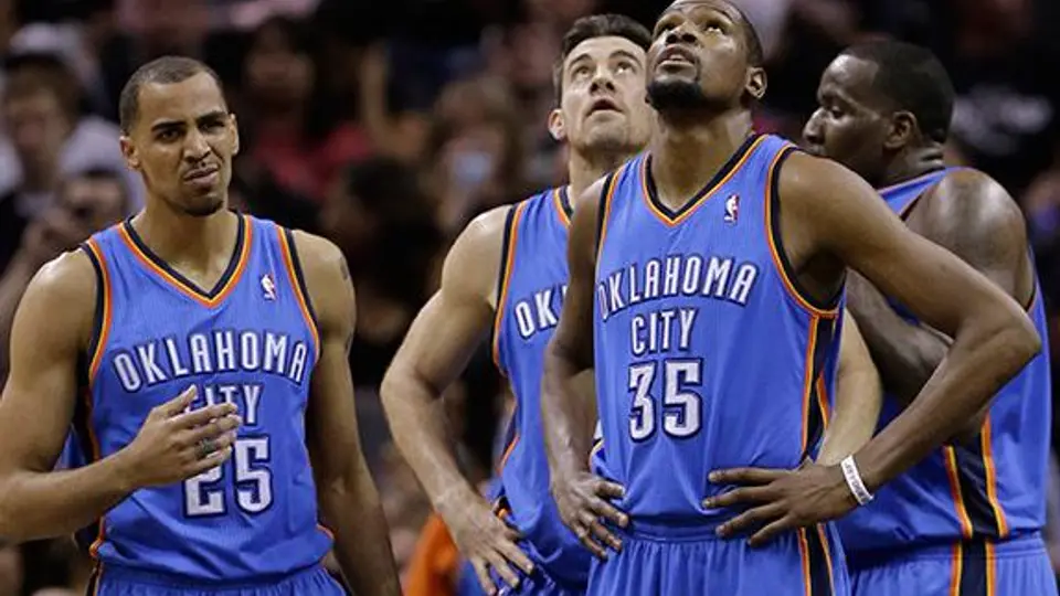 Spurs causa primer 'apagón' del Thunder