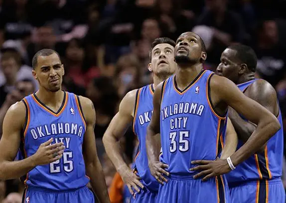 Spurs causa primer 'apagón' del Thunder