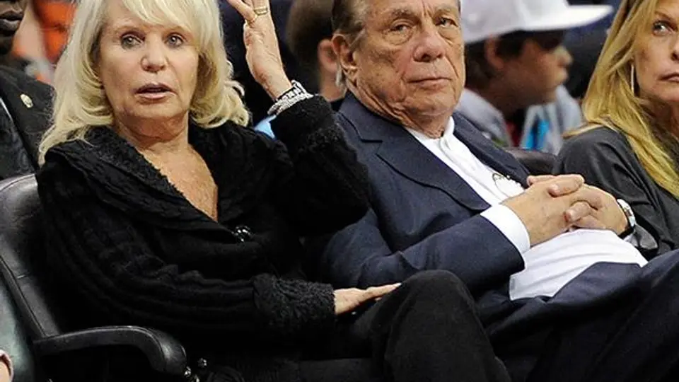 Ex dueño de Clippers critica al Magic Johnson