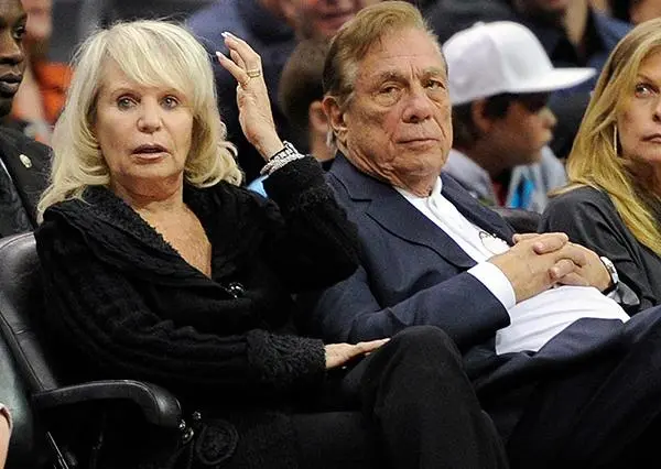 Ex dueño de Clippers critica al Magic Johnson