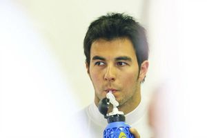 Checo y Guti, discretos en P3 de un circuito complicado