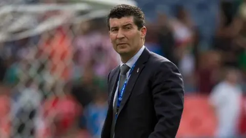 Chepo y Vucetich, entre los candidatos para DT de Chivas