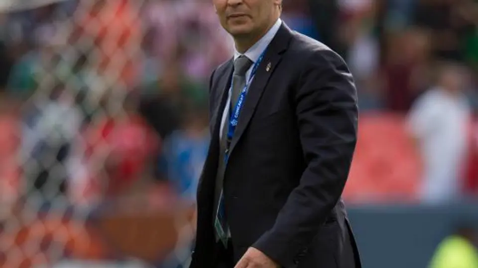 Chepo y Vucetich, entre los candidatos para DT de Chivas