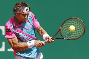 Ferrer vence a Nadal y se instala en 'Semis' de Montecarlo