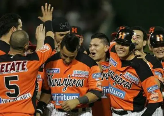 Naranjeros de Hermosillo aseguran el liderato de la Liga del Pacífico