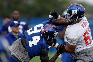 Ex jugadores de la NFL exigen pago por daño cerebral