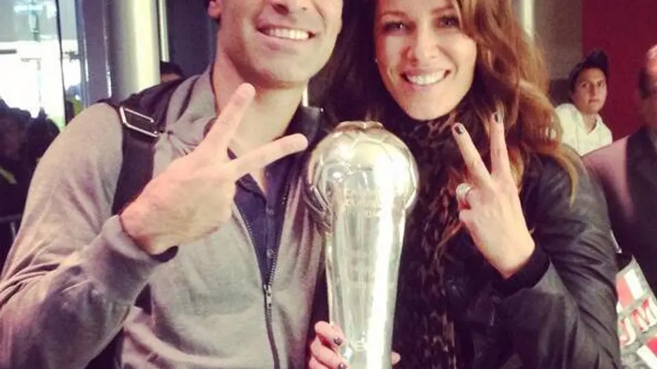 Rafa Márquez y Jaydy Michel festejan el título