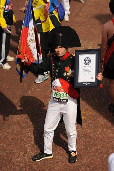 Como frutas gigantes o superhéroes, los corredores del Maratón siguen mostrando su ingenio | ESPECIAL
