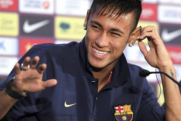 Neymar viene de jugar con Santos| EFE