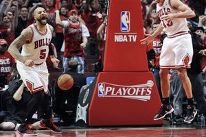 Bulls vence a Nets, en cardiaco cuarto juego
