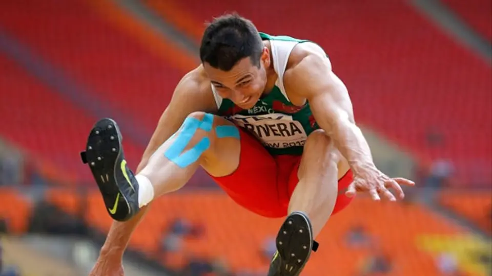 Luis Rivera avanza a la Final de salto de longitud