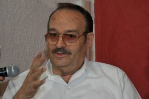 Mario Vázquez Raña, internado de emergencia