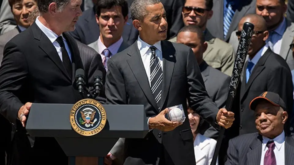 Obama rinde homenaje a Gigantes de San Francisco