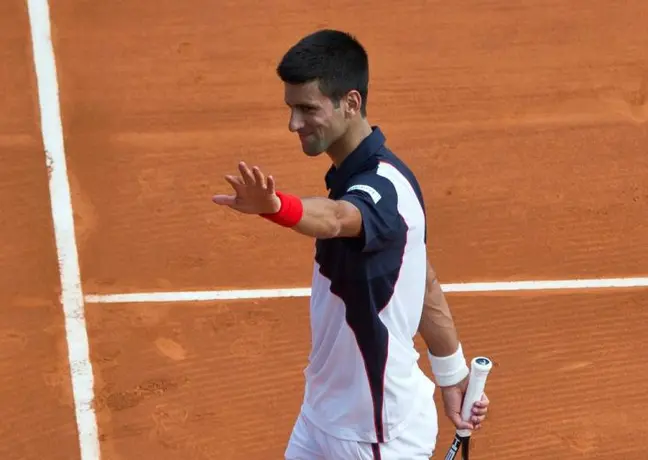 Djokovic inicia con triunfo el Masters de Montecarlo