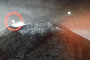 Objeto no identificado cae al cráter del Popocatépetl