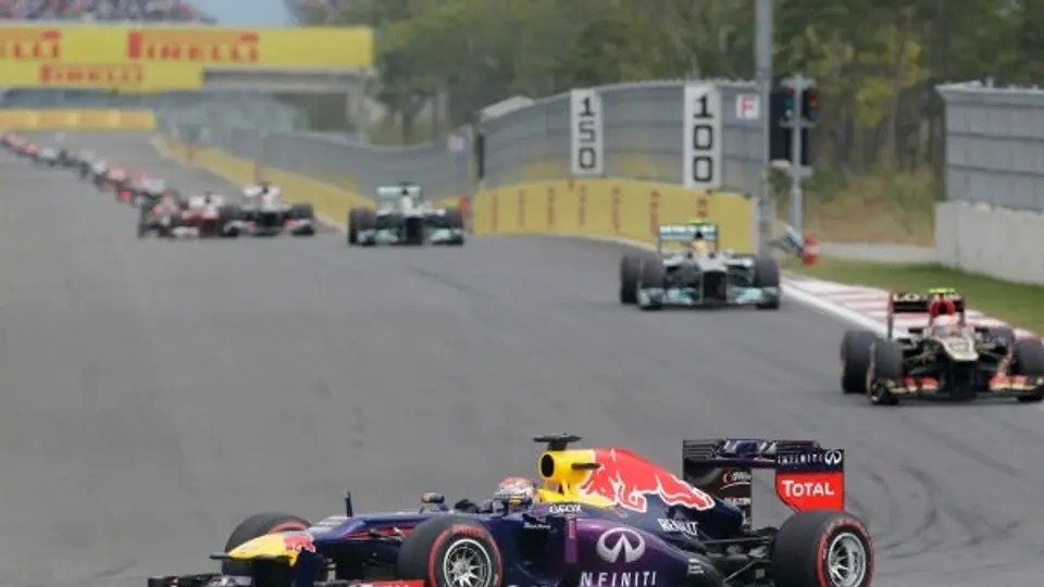 Vettel cumple y se lleva el Gran Premio de Corea