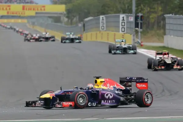 Vettel cumple y se lleva el Gran Premio de Corea