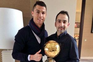 CR7 presume Balón de Oro a su peluquero