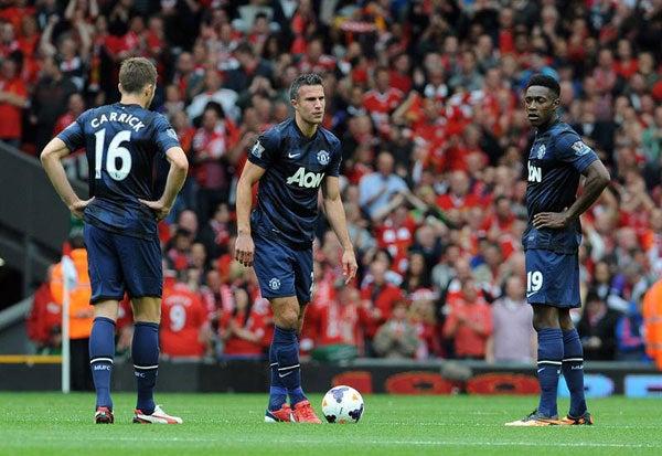 Van Persie no pudo hacer nada para evitar la caída | EFE