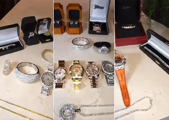Mayweather presume su colección de joyas