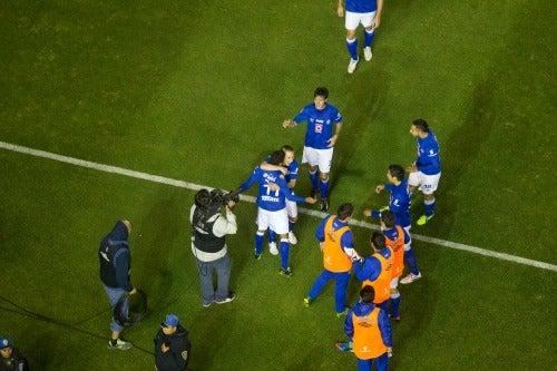 Joao celebra junto a Chaco y otros celestes | RICARDO FLORES