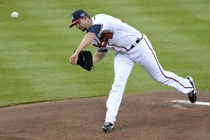 Mike Minor guía a Atlanta para empatar la serie divisional