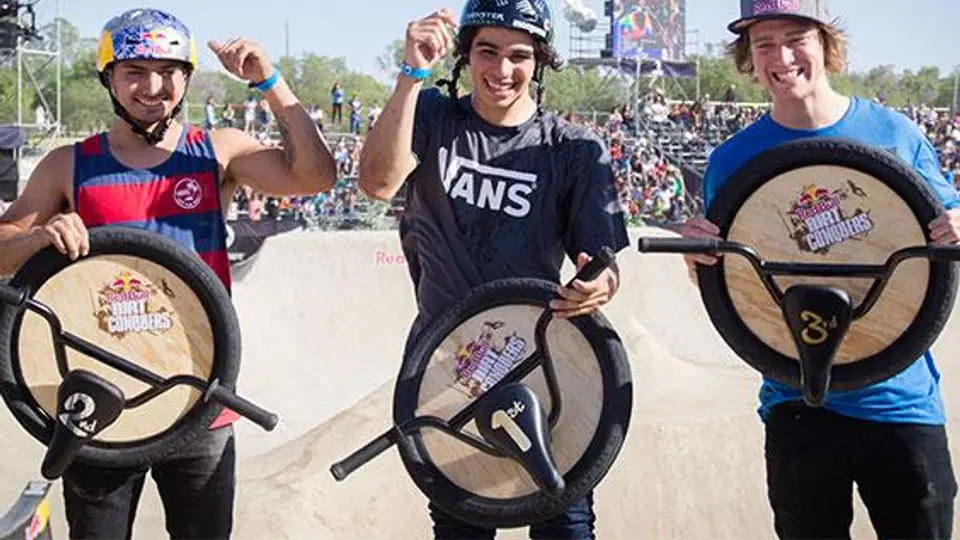 Mexicoamericano gana en el Dirt Conquers BMX