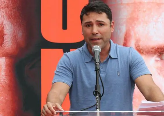 Oscar de la Hoya busca renovar su empresa