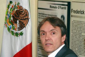 Adrián Fernández entra al 'Paseo de la Fama' de Long Beach