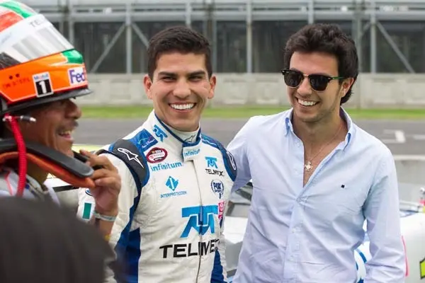 'La gente me pone más nervioso que correr en la pista': Checo