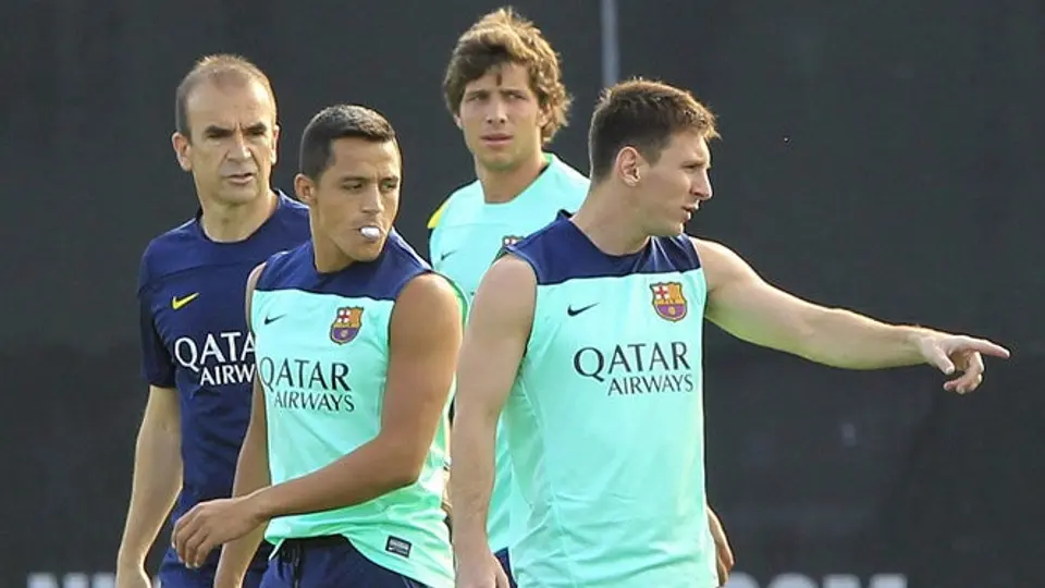 Para Valdano, la presencia de Messi condiciona a Alexis Sánchez