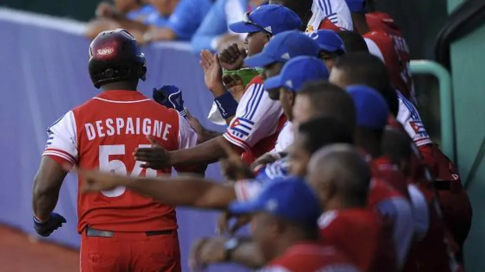 Cuba se deslinda de pasaporte falso de Despaigne
