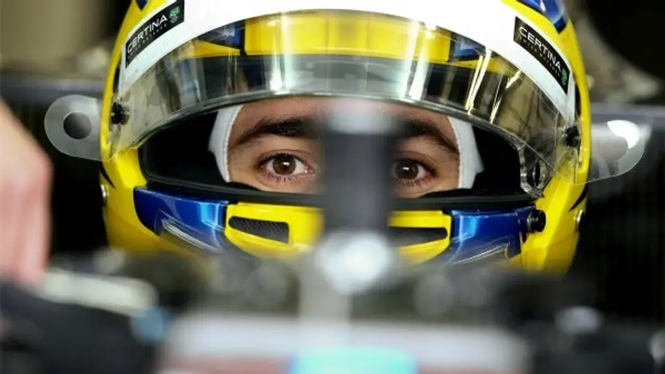 Entusiasman a Guti 'esquinas rápidas' de Nürburgring