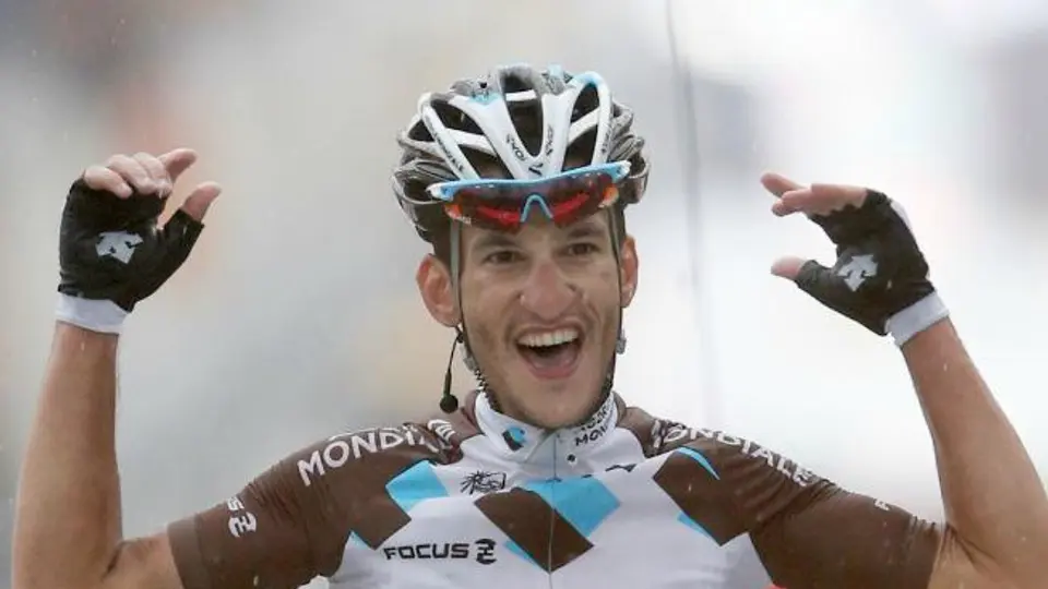 Blel Kadri gana la octava etapa del Tour de Francia
