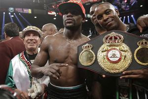¿En qué gasta sus millones Mayweather?