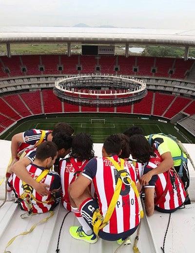 Los jugadores gozaron la experiencia de ir al techo del Omnilife | CHIVAS