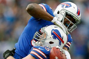 Bills intercepta tres veces a Smith para vencer a Jets