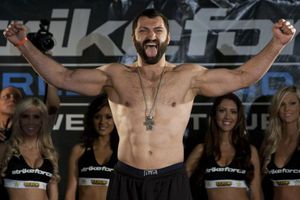 Arlovski consigue regreso triunfal a UFC