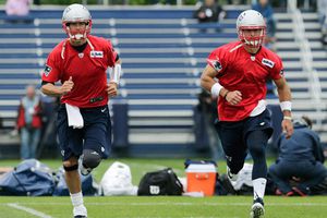 Patriotas hace oficial la contratación de Tebow